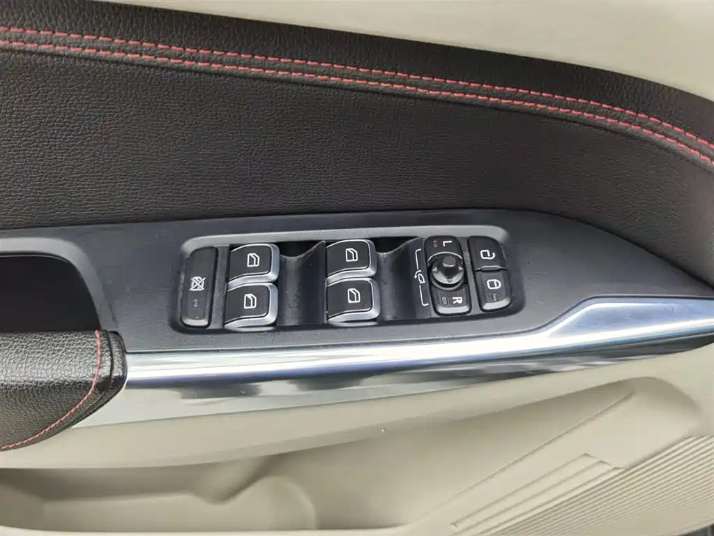 Lynk & Co 02 2018 1.5T DCT Pro V