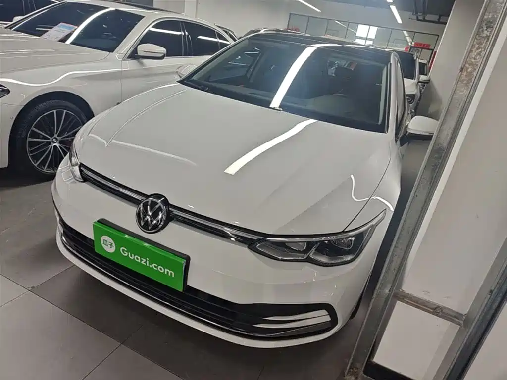 Volkswagen Golf 2024