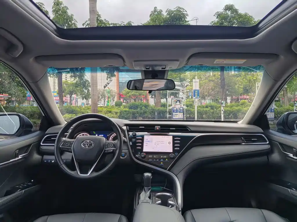 Toyota Camry 2018 2.5G Luxury