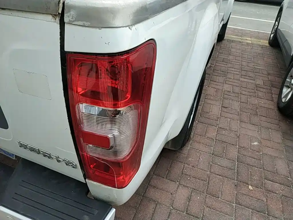 Isuzu RE-MAX Ruimai — миниатюра 8