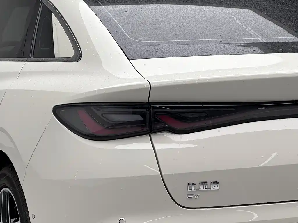 BYD SEAL 06 NEW ENERGY