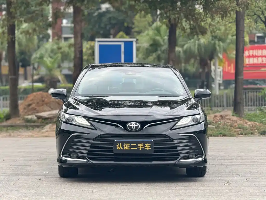 Toyota Camry 2021 2.0G Luxury