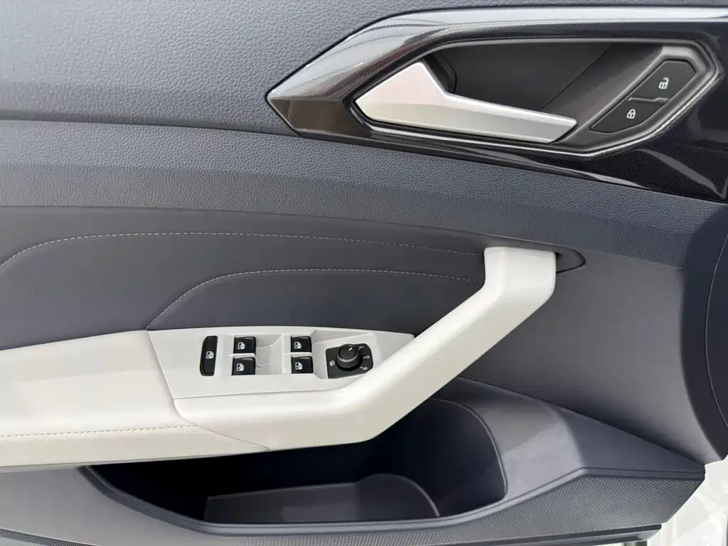 Volkswagen Tharu 2025 1.5L