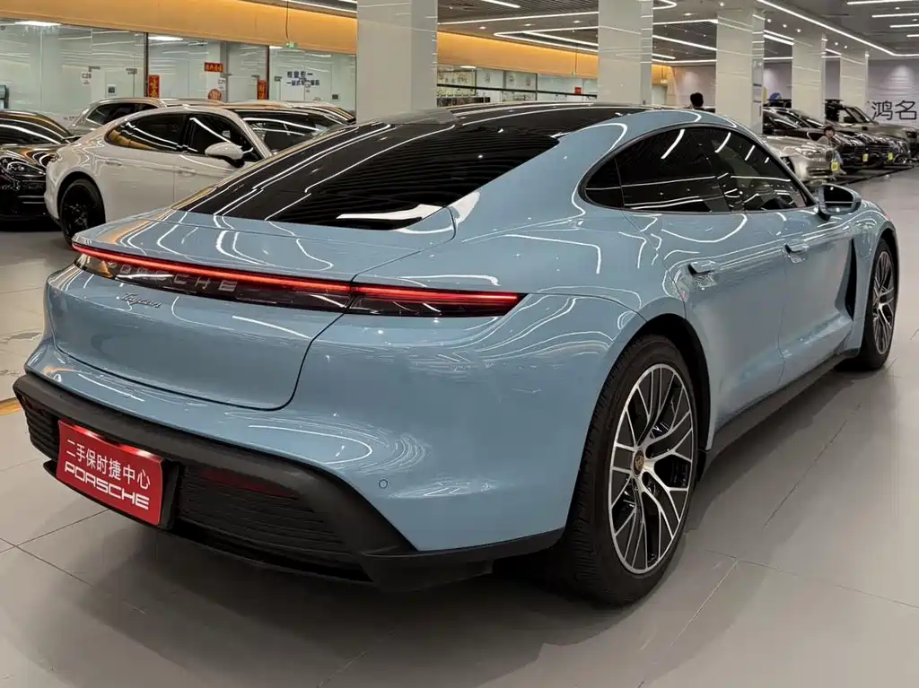 Porsche Taycan — миниатюра 6