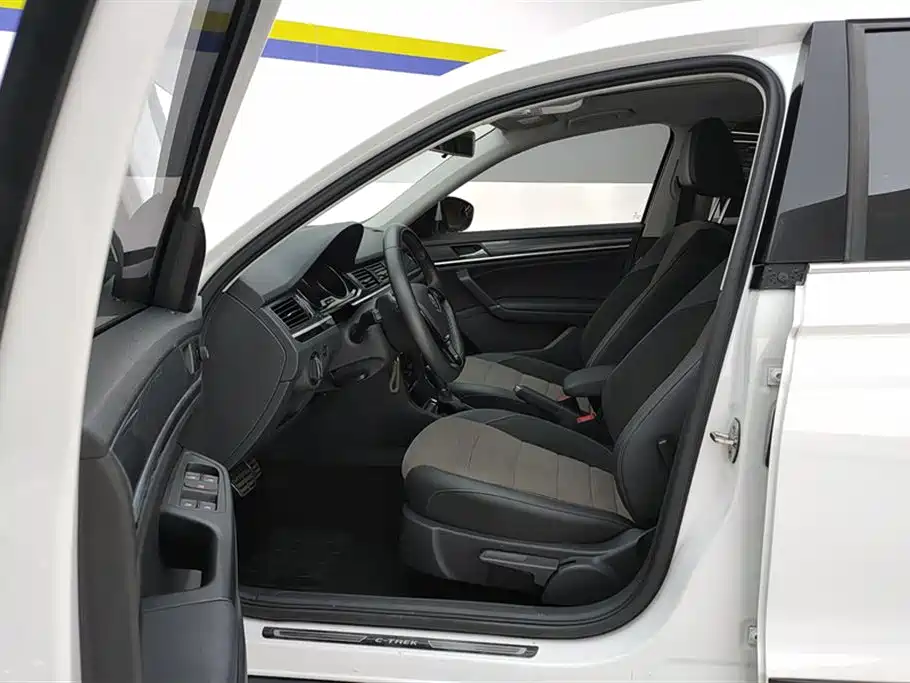Volkswagen C-Trek 2018 230TSI DSG Comfort