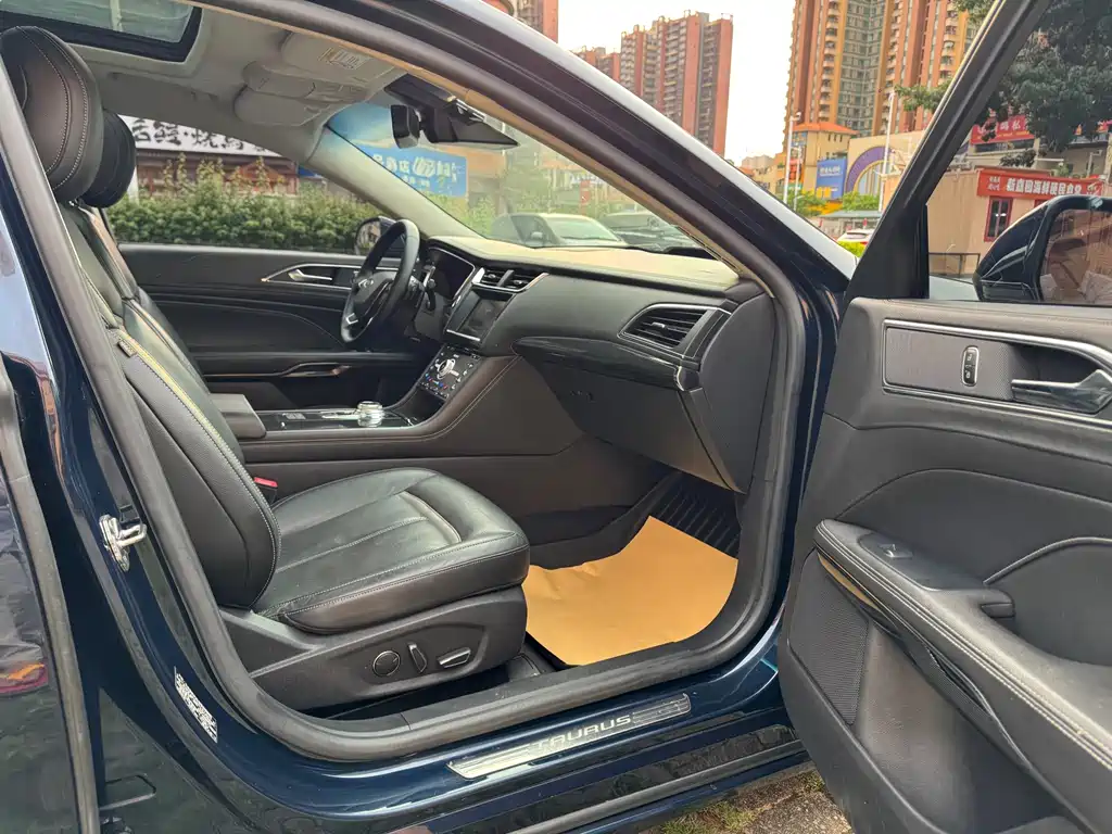Ford Taurus — миниатюра 11