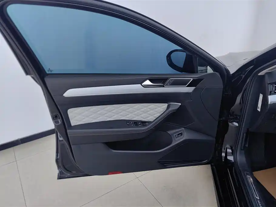 Volkswagen Magotan 2023 200 330TSI DSG Luxury