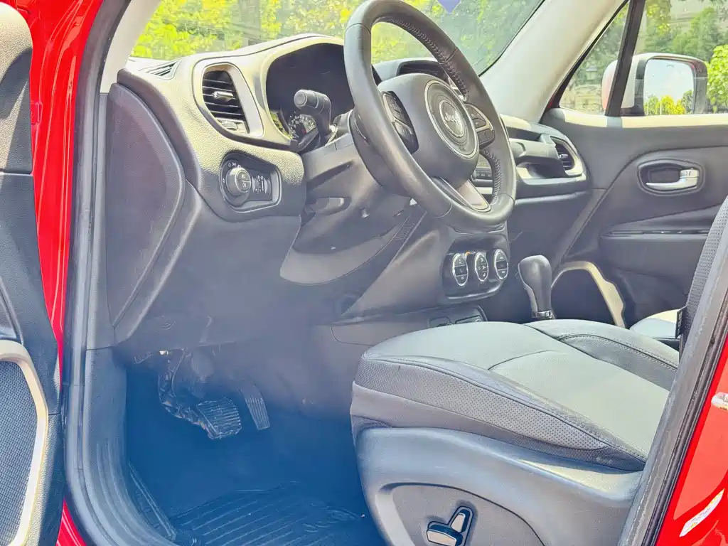 Jeep Renegade 180TS Auto 4WD All-round Edition, фото 5