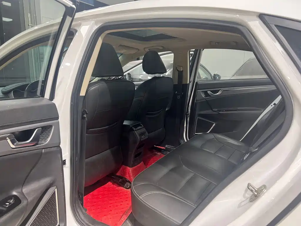 Geely Emgrand GL — миниатюра 6