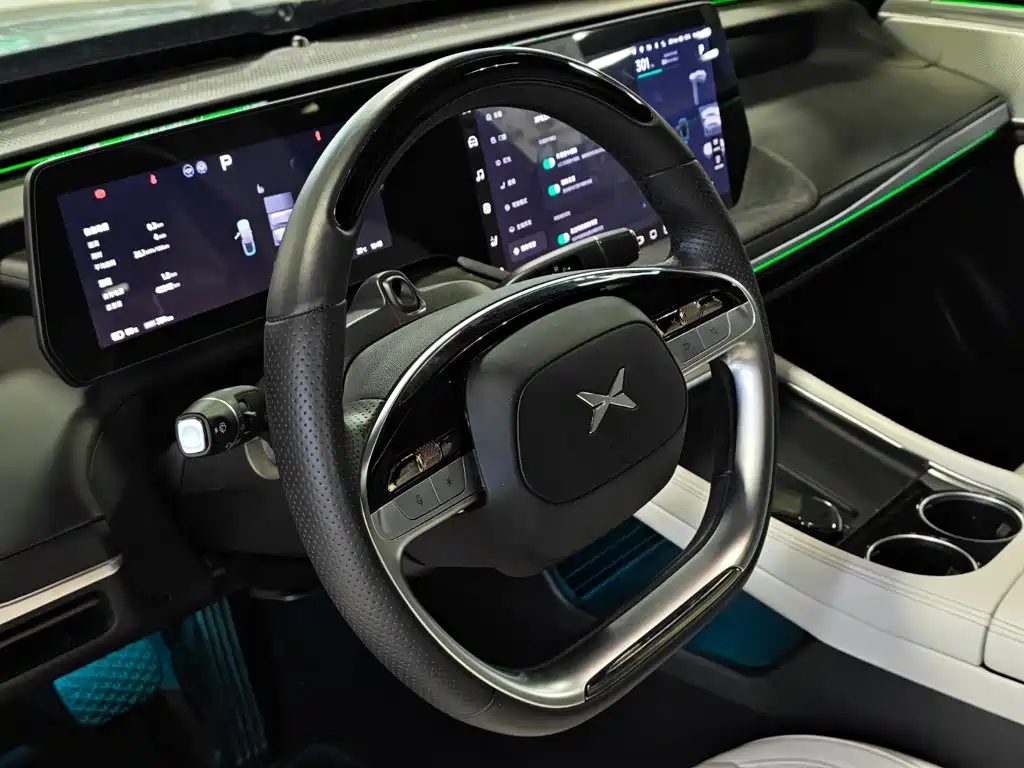 XPeng P7 — миниатюра 11