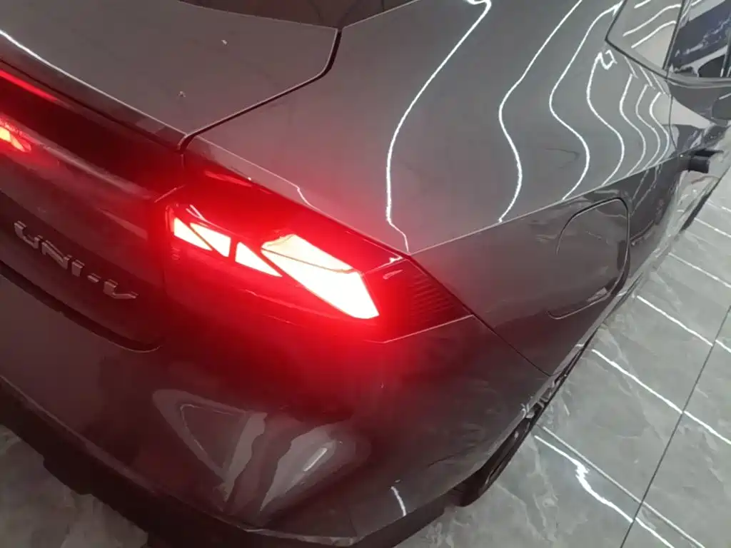 Changan UNI-V iDD — миниатюра 8