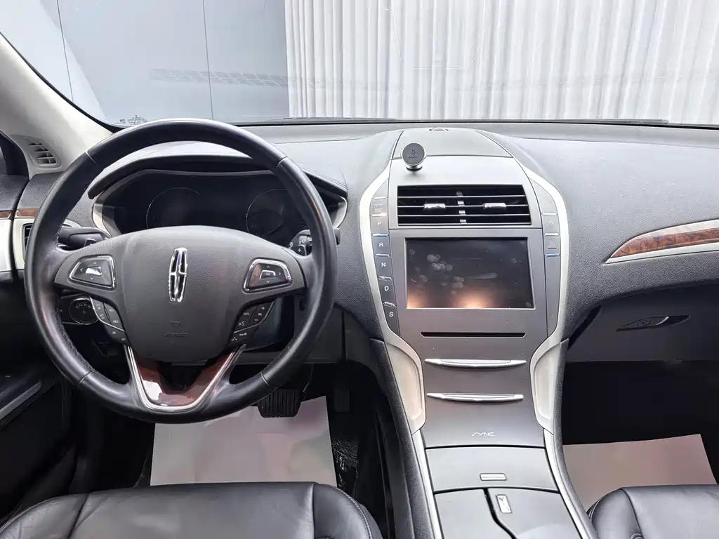 Lincoln MKZ — миниатюра 14