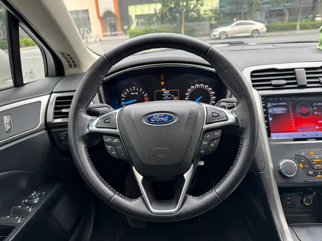 Ford Mondeo — миниатюра 17