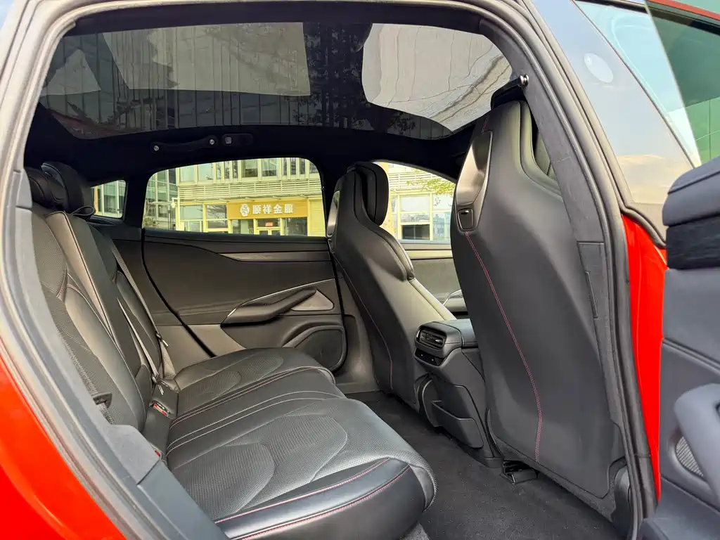 XIAOMI CAR XIAOMI SU7