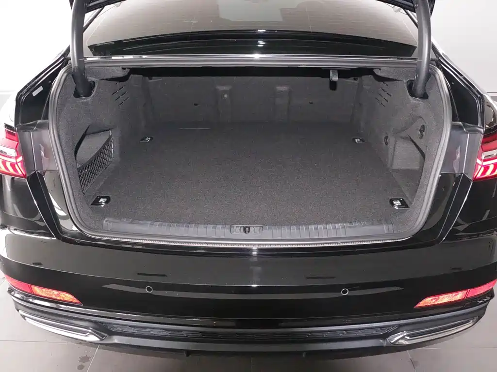 Audi A6L New Energy — миниатюра 6