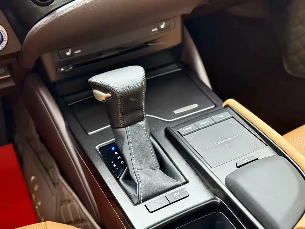 Lexus ES — миниатюра 13
