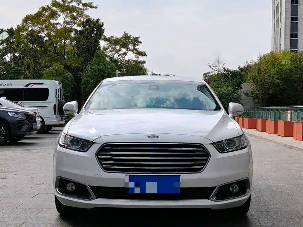 Ford Taurus — миниатюра 2