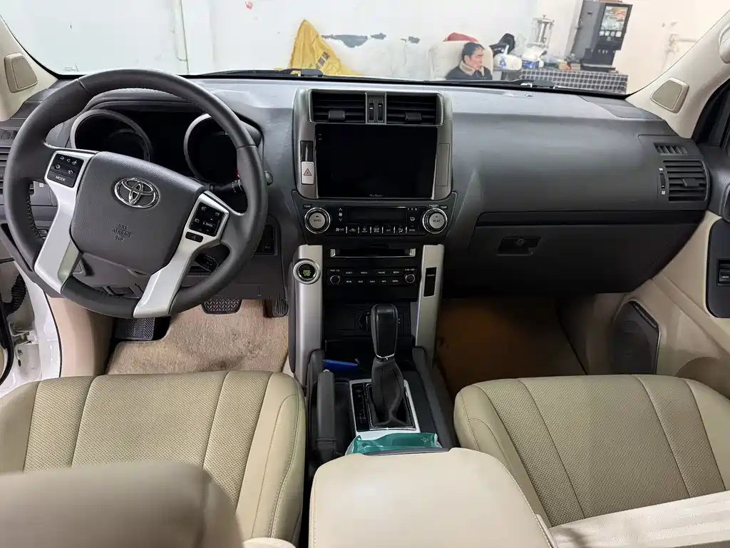 Toyota Land Cruiser Prado 2010 4.0L AT TX-L