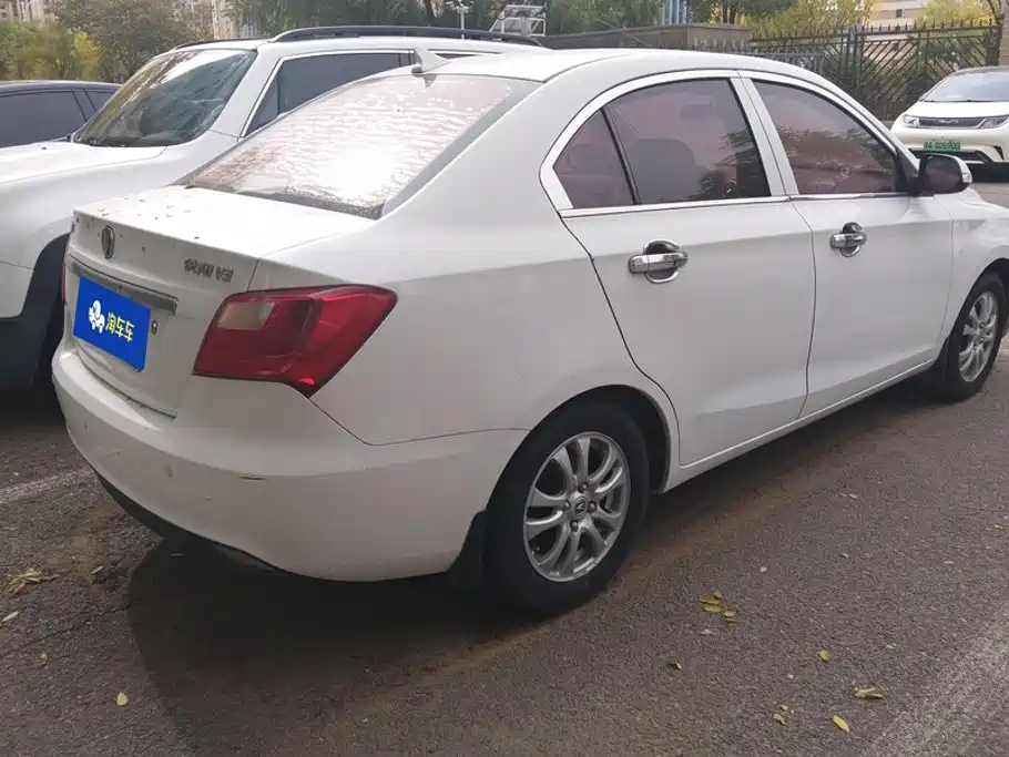 Changan V3 — миниатюра 3