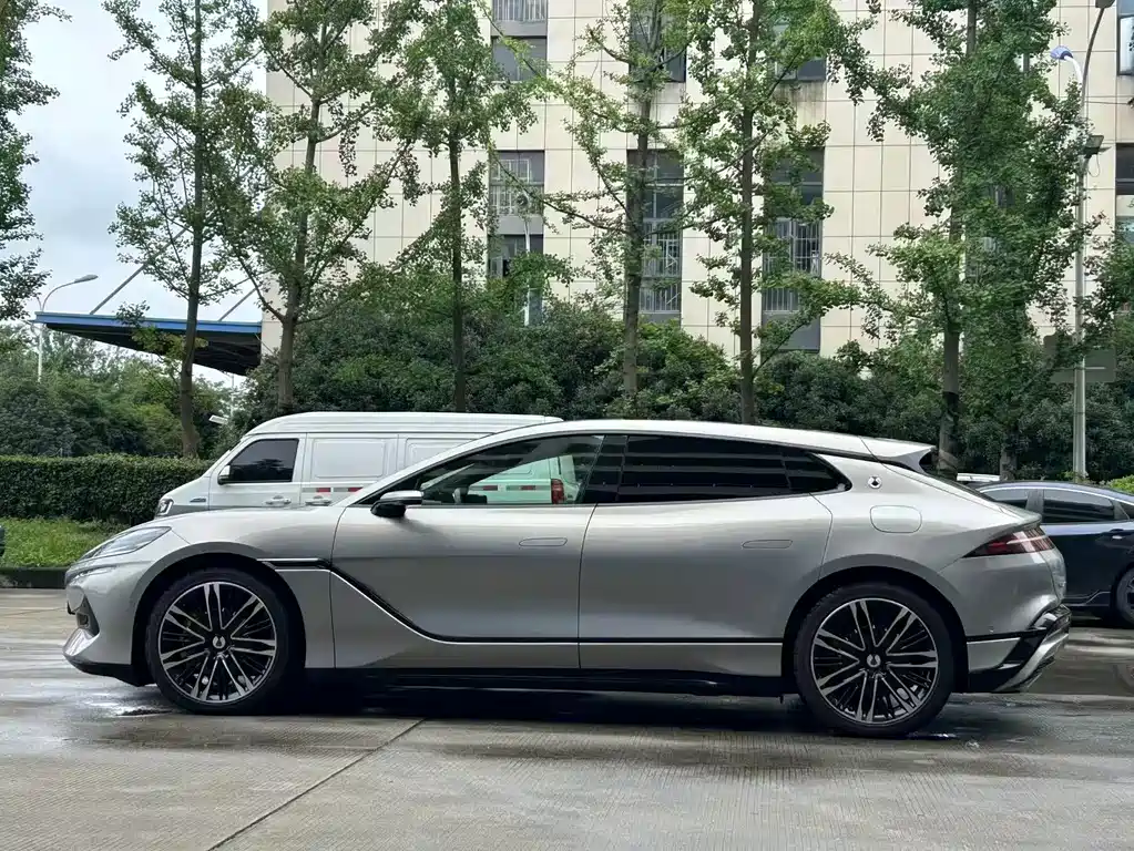 Denza Z9GT 2024 1100 Ultra