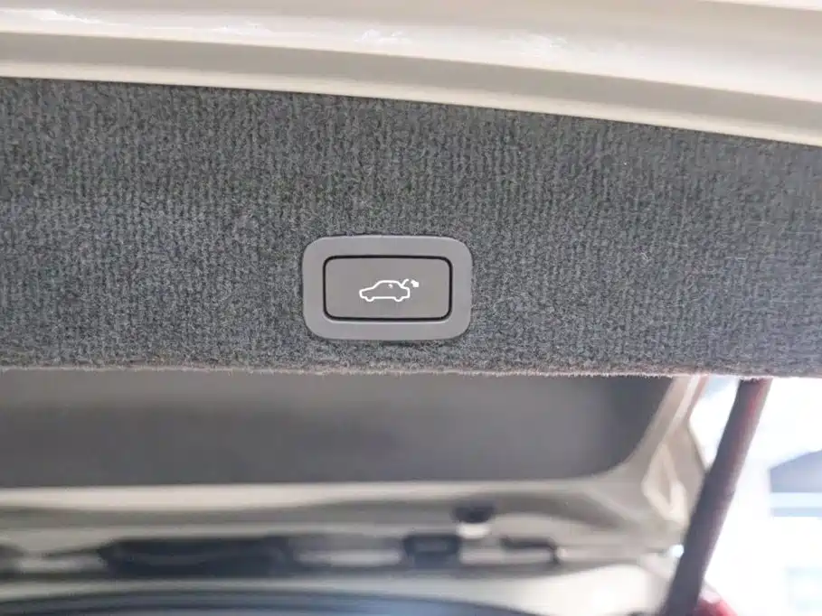 Volvo XC60 (Import) — миниатюра 17