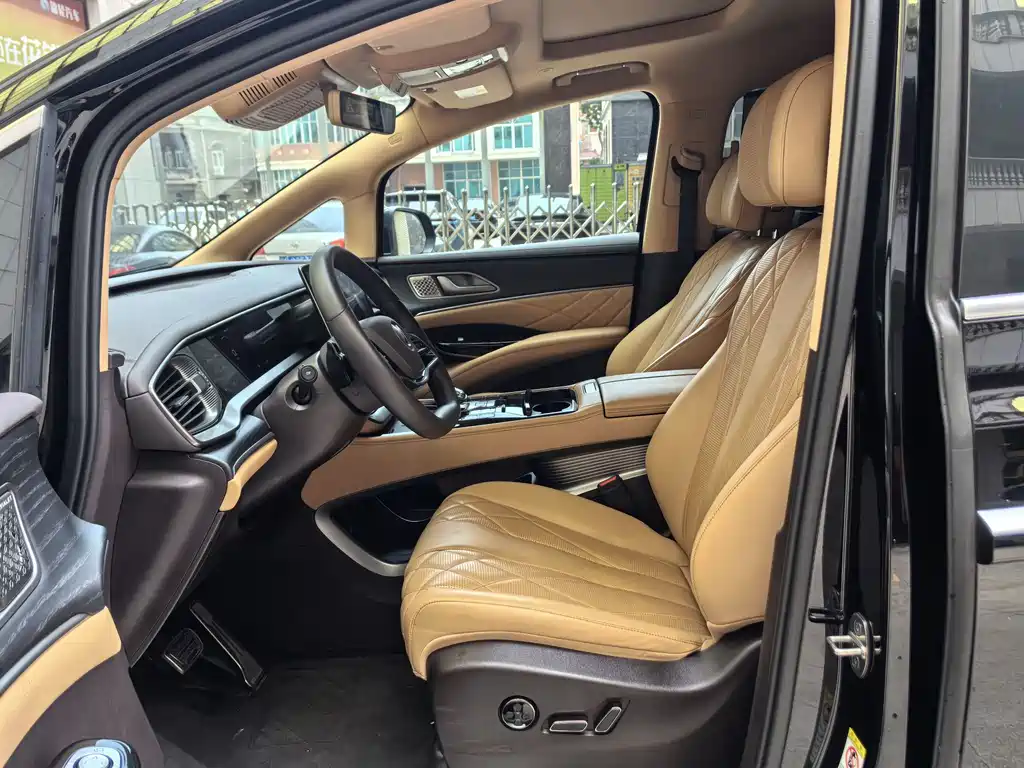 Denza D9 2025 DM-i Smart Drive 1020 Flagship