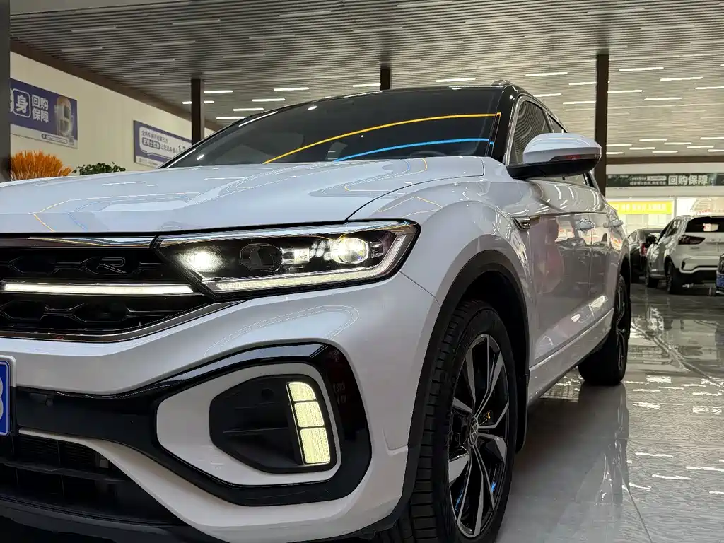 Volkswagen T-Roc 2023 — фото 14
