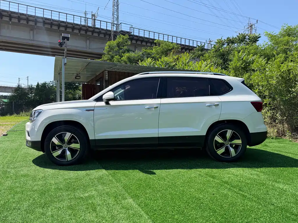 Volkswagen Tharu 2022 280TSI Comfort