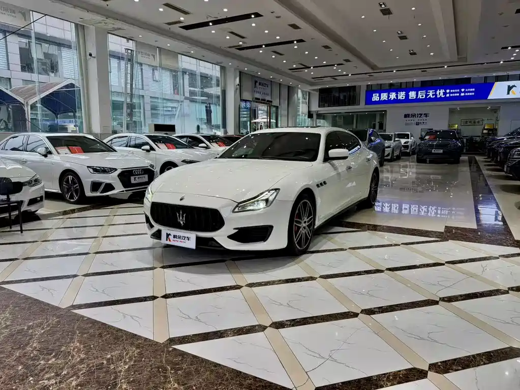 Maserati Quattroporte — миниатюра 2