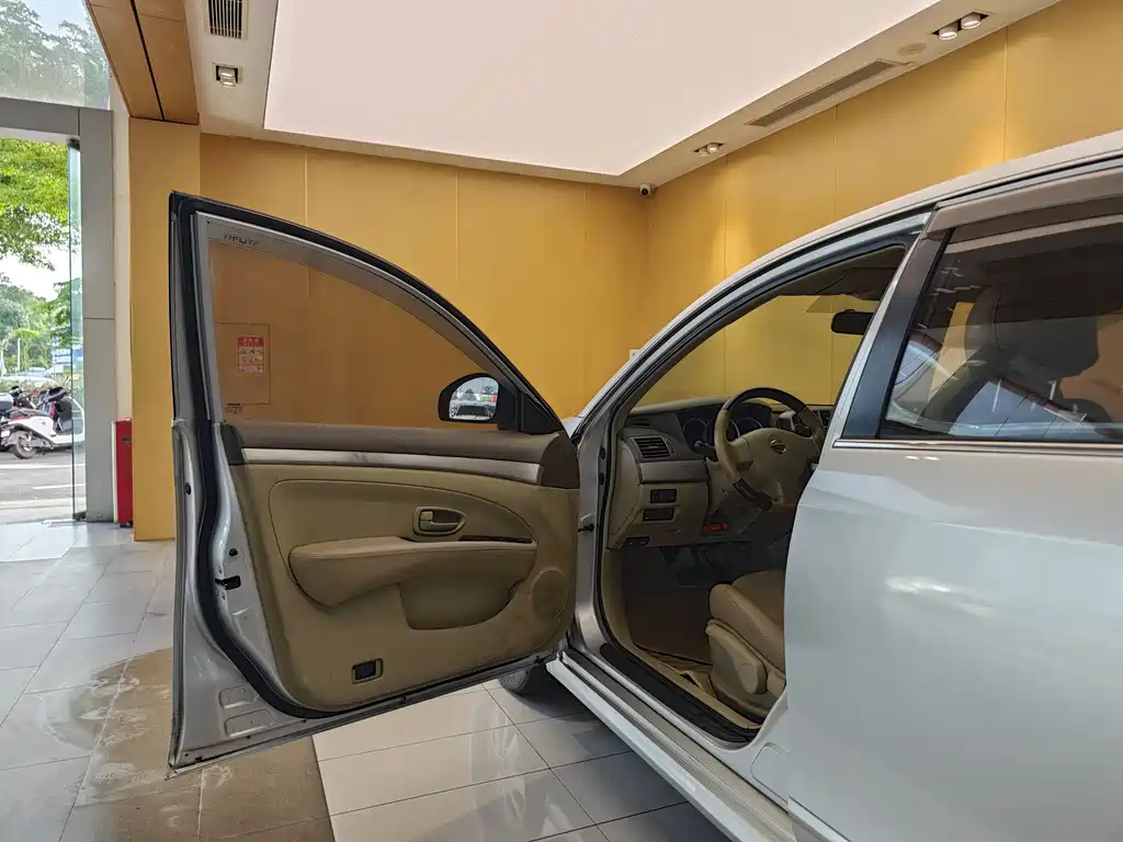 Nissan Sylphy 2012 1.6XE AT Comfort