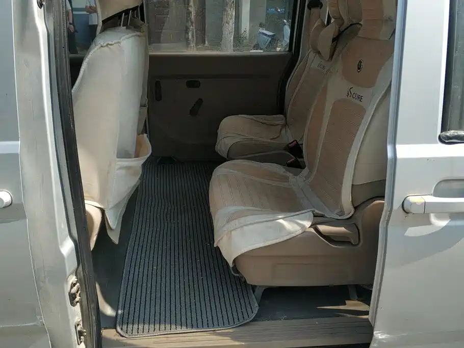 Wuling Rongguang — миниатюра 11