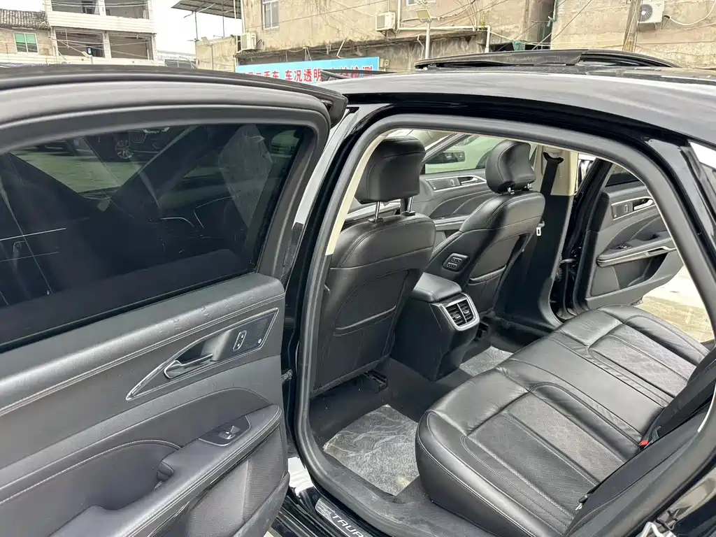 Ford Taurus — миниатюра 6