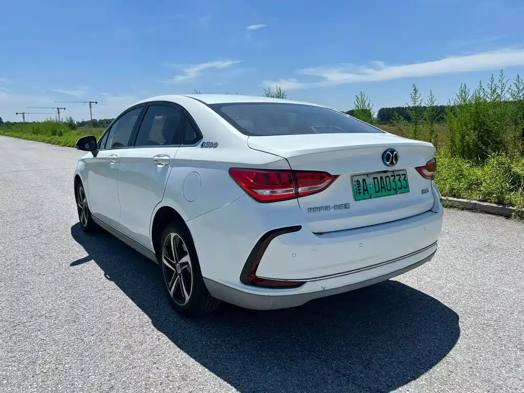 BAIC EU5 — миниатюра 4
