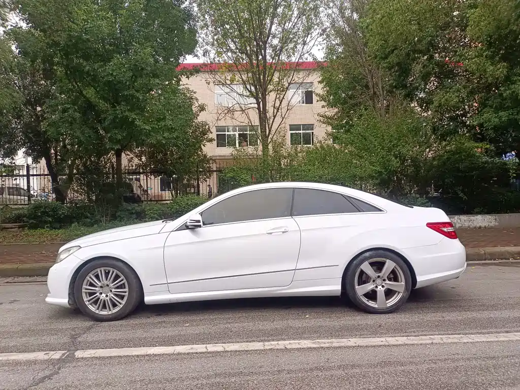 Mercedes-Benz E-Class (Import) — миниатюра 7