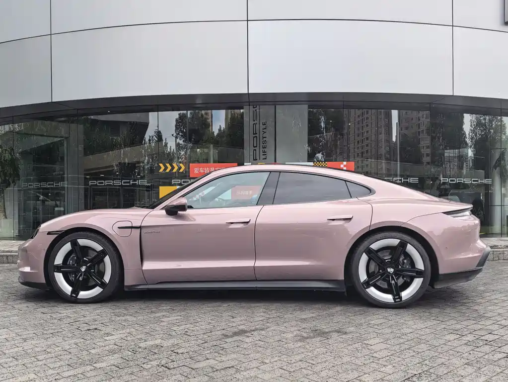 Porsche Taycan 2025 Taycan