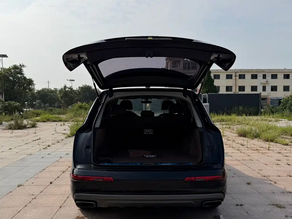 Audi Q7 — миниатюра 15