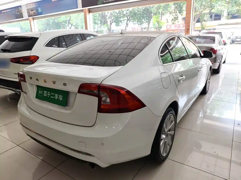 Volvo S60 — миниатюра 7