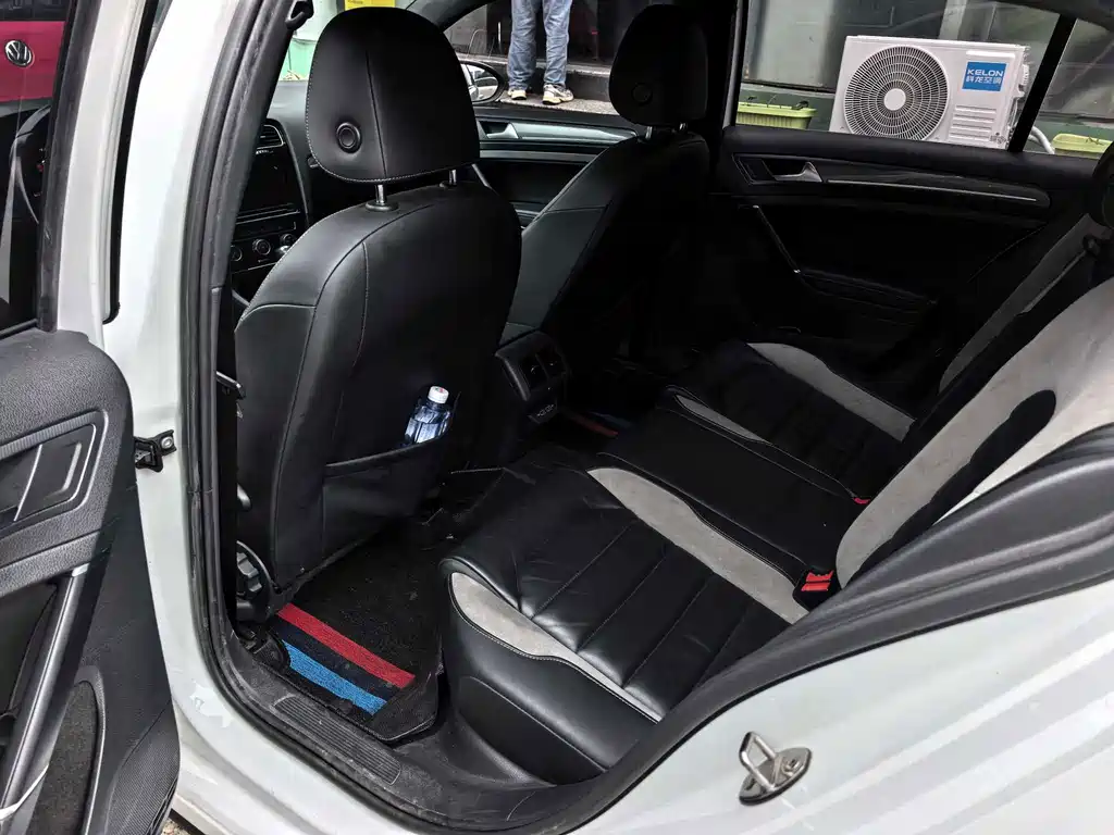 Volkswagen Golf — миниатюра 8