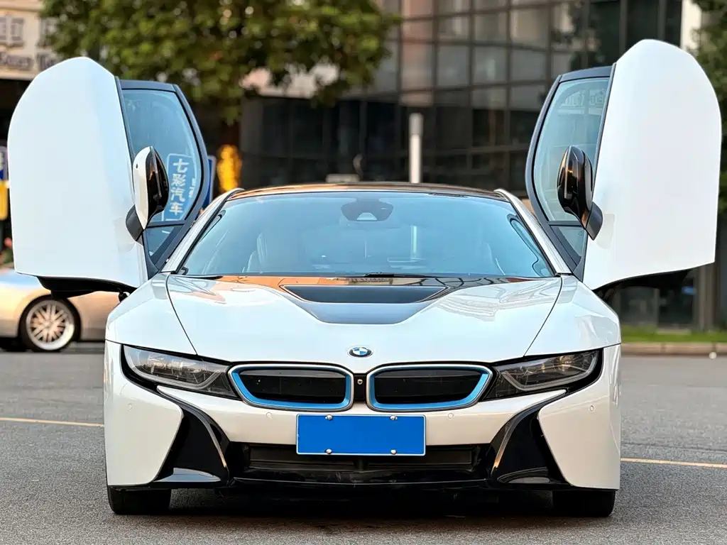 BMW i8