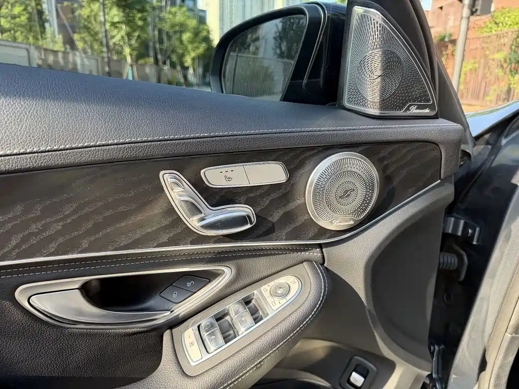 Mercedes-Benz C-Class — миниатюра 9