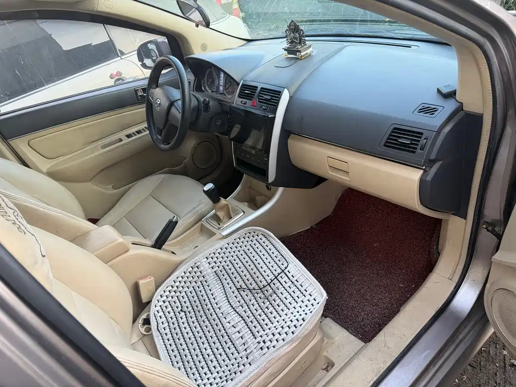 BAIC E-Series — миниатюра 6