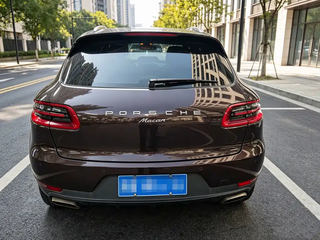 Porsche Macan — миниатюра 3