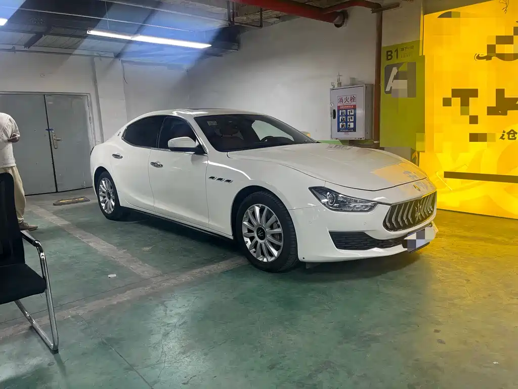 Maserati Ghibli — миниатюра 3