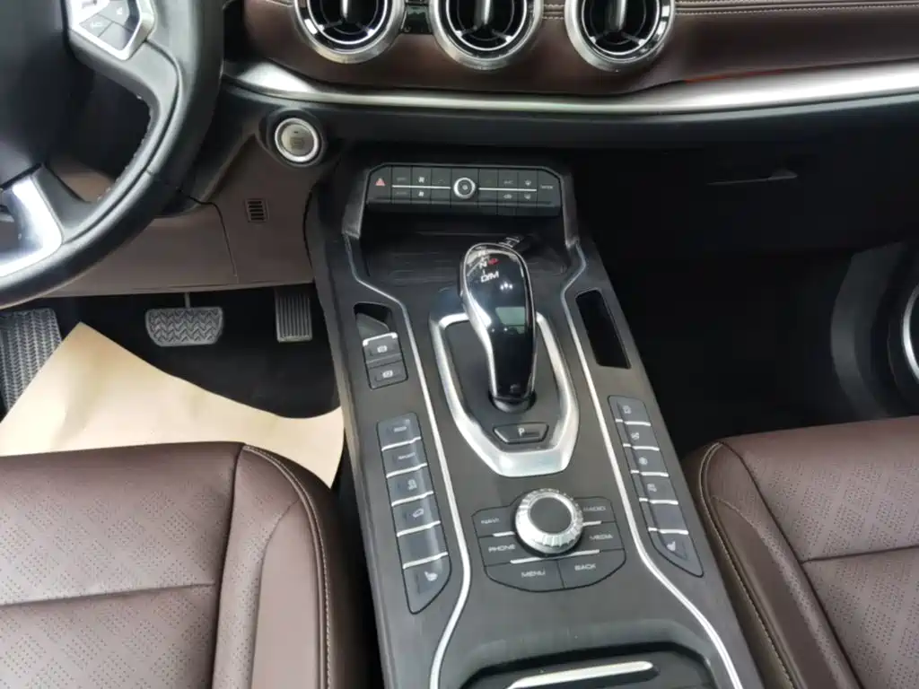 Wey Wey VV6 — миниатюра 14