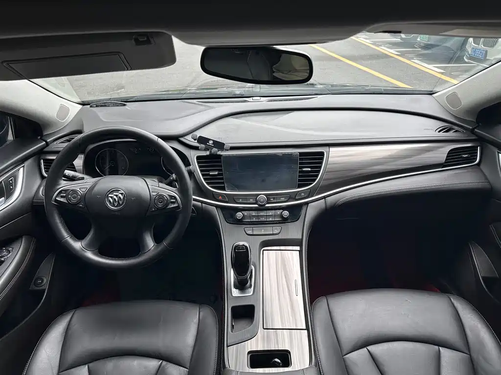 Buick LaCrosse 2019 28T Luxury