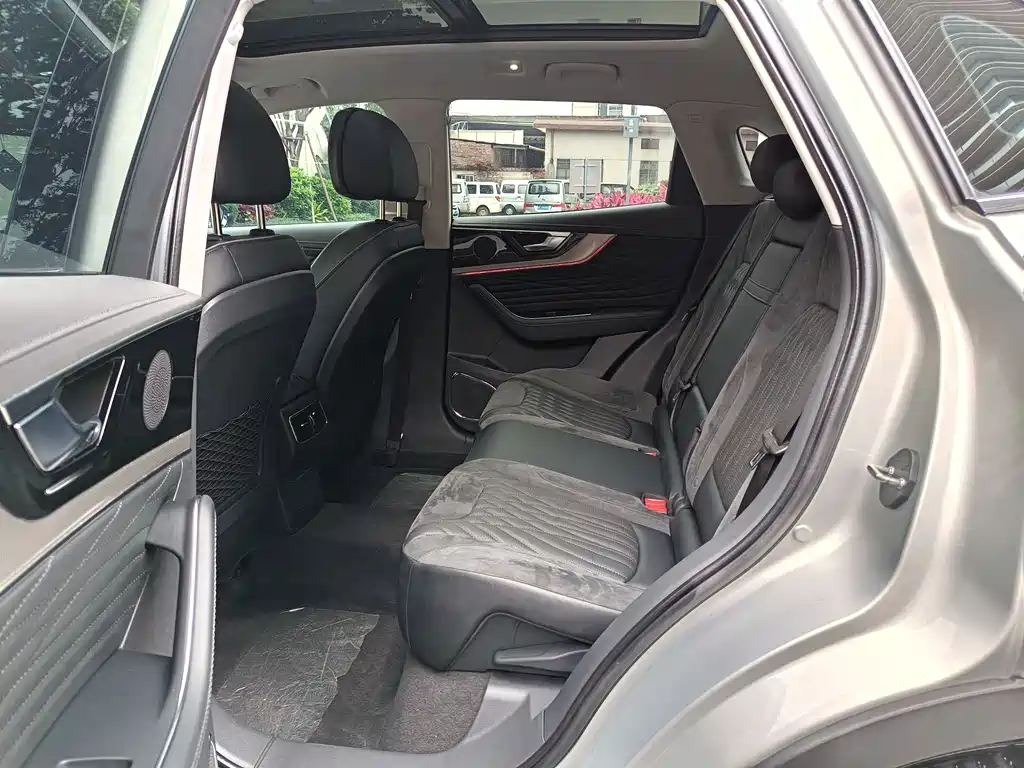 Hongqi HS5 2022 2.0T