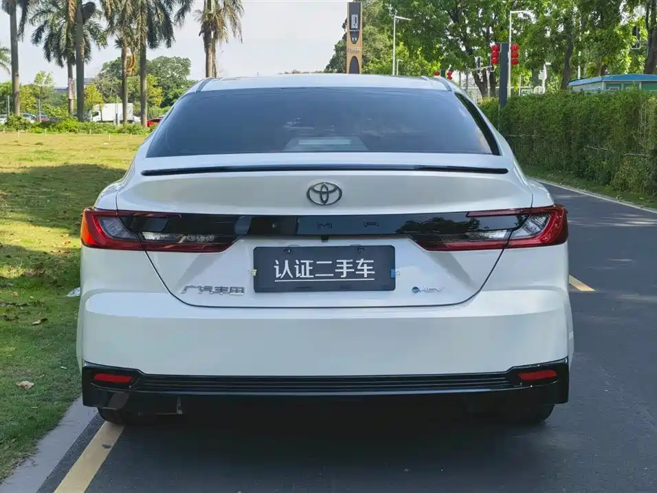 Toyota Camry 2026 2.0HSE Sport Lite