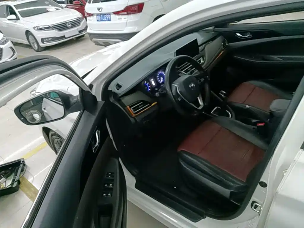 Changan Eado DT — миниатюра 16