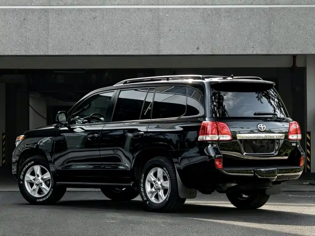Toyota Land Cruiser 2011 5.7L