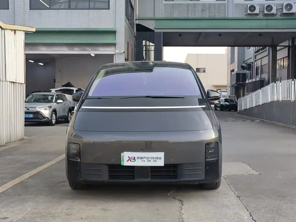 Li Auto Li MEGA — миниатюра 2